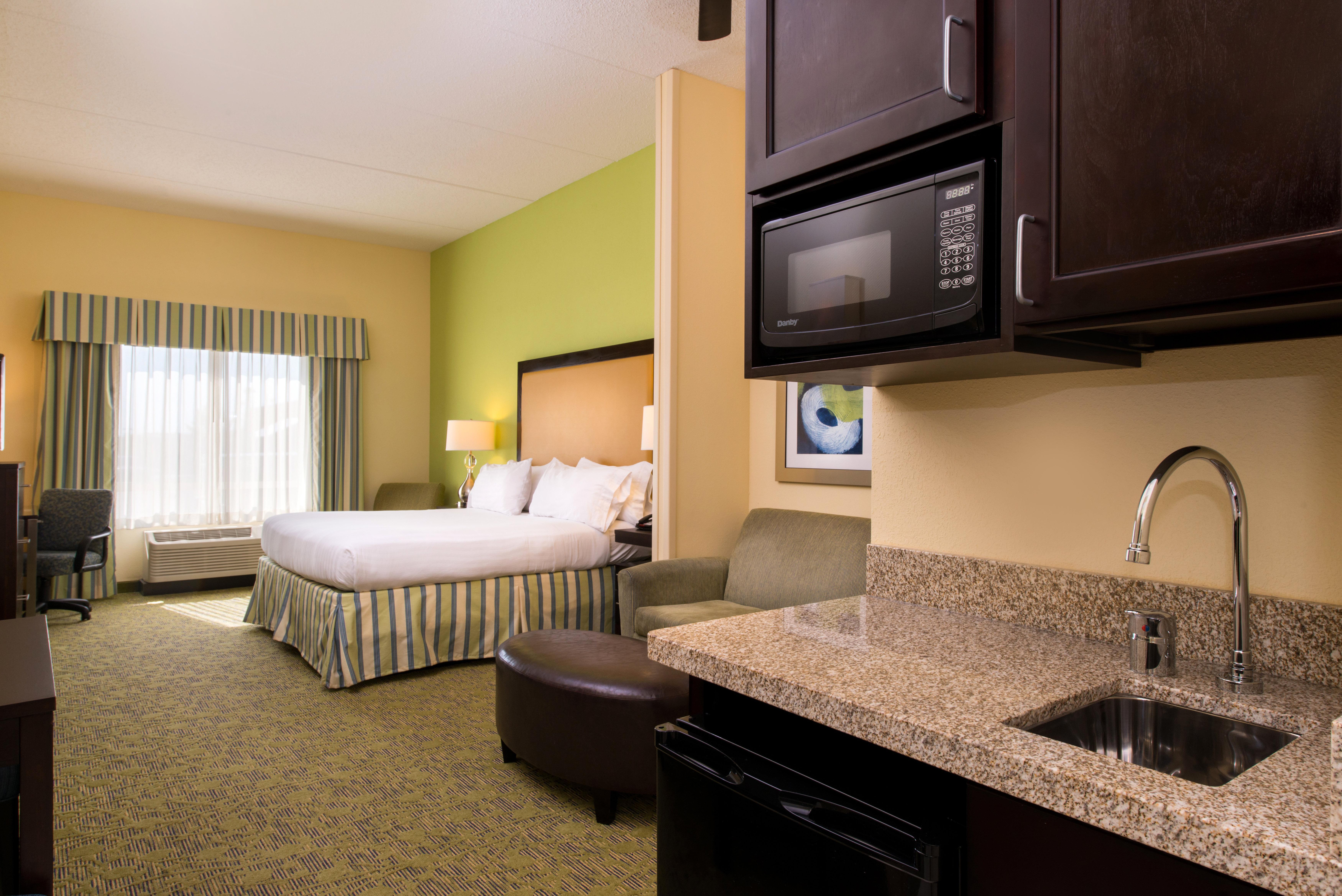 Holiday Inn Express And Suites Dickson City By Ihg Bagian luar foto