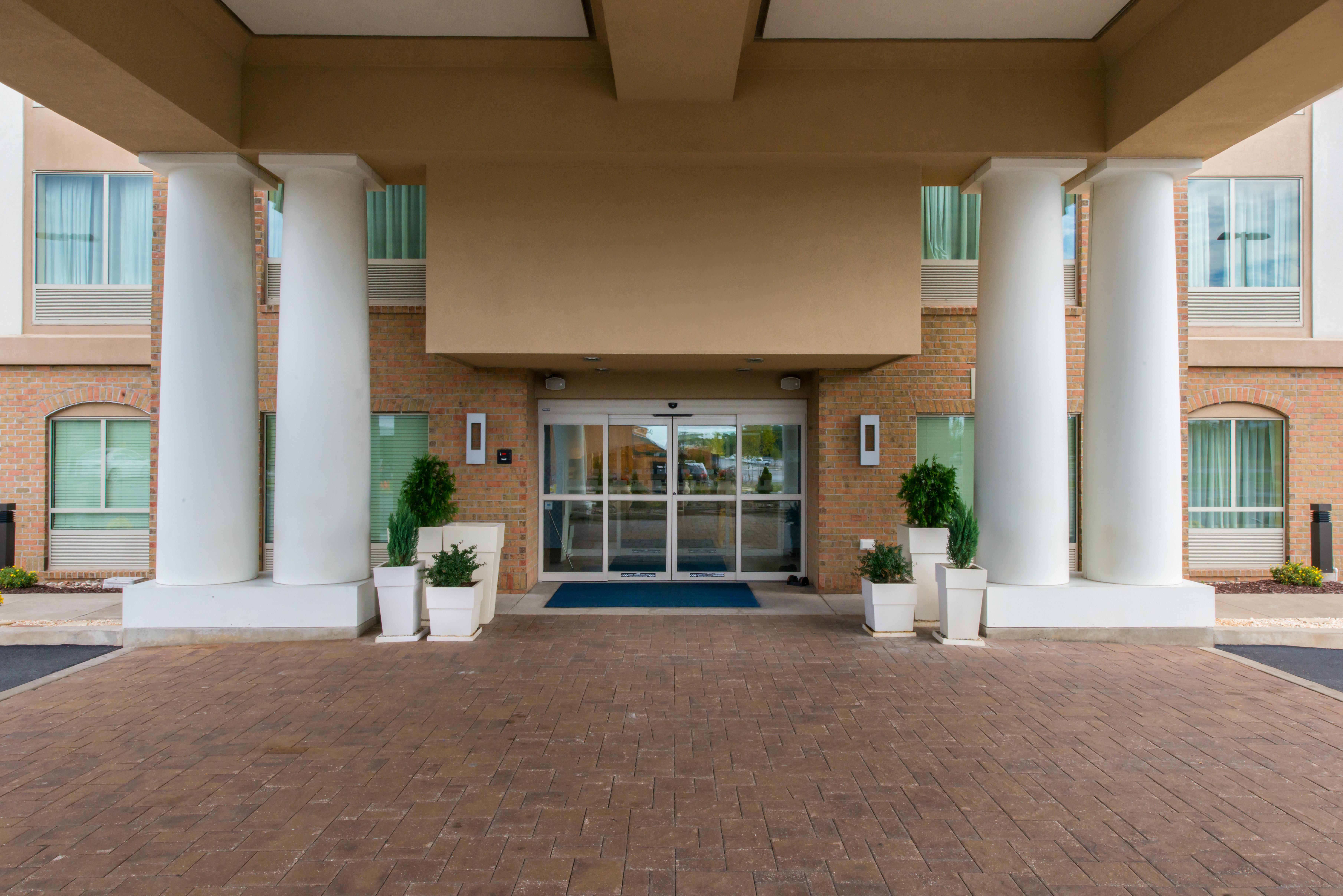 Holiday Inn Express And Suites Dickson City By Ihg Bagian luar foto