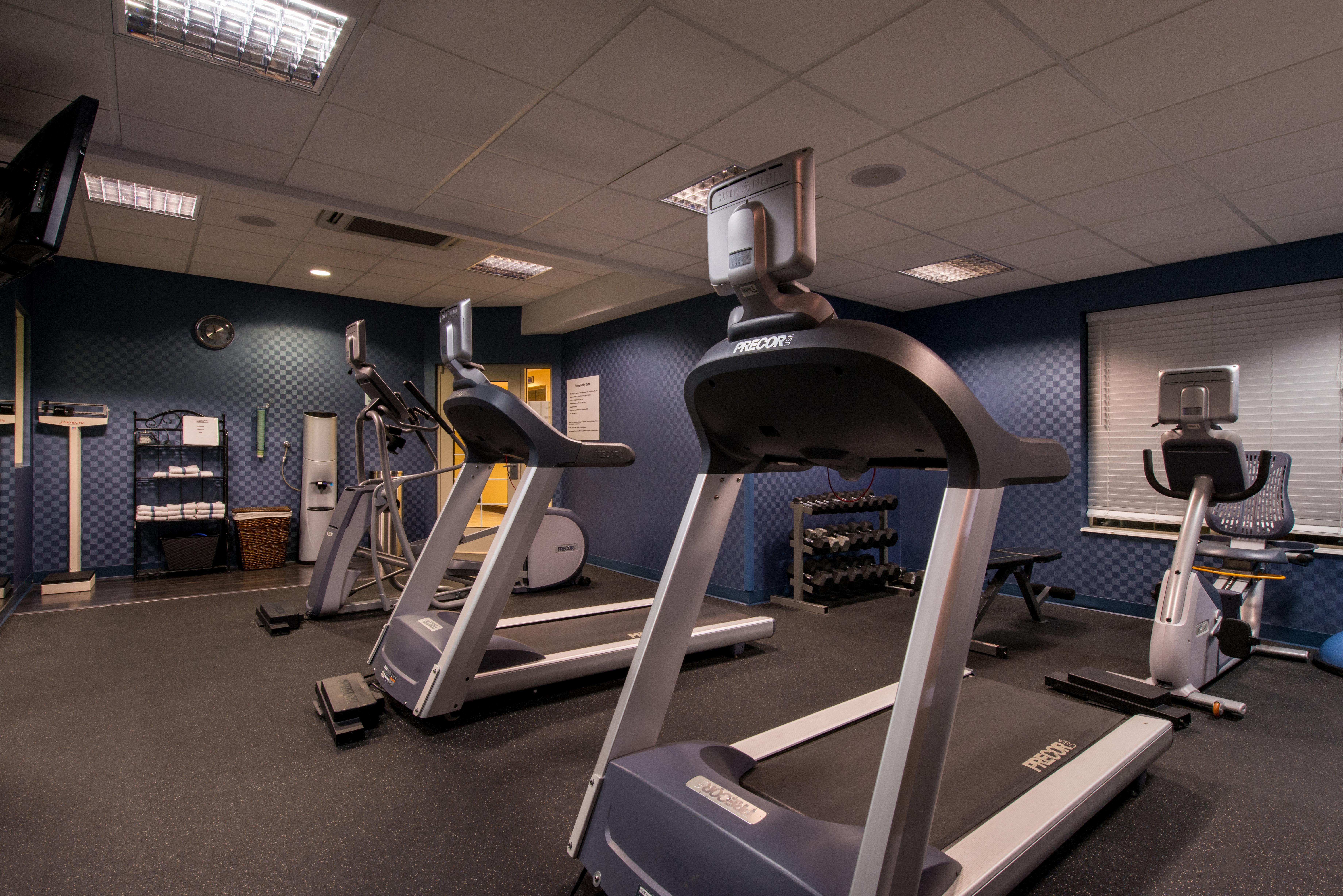 Holiday Inn Express And Suites Dickson City By Ihg Bagian luar foto