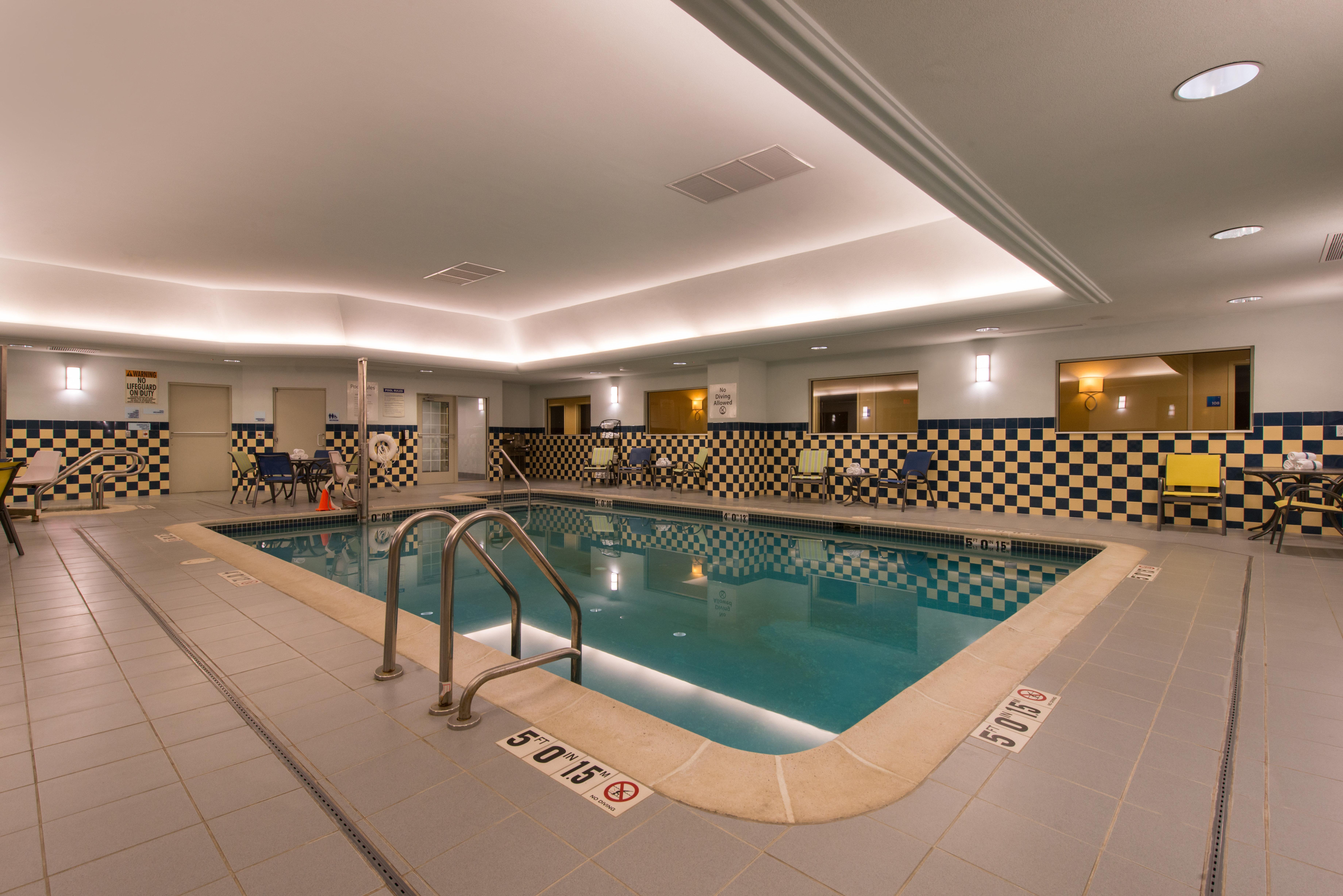 Holiday Inn Express And Suites Dickson City By Ihg Bagian luar foto