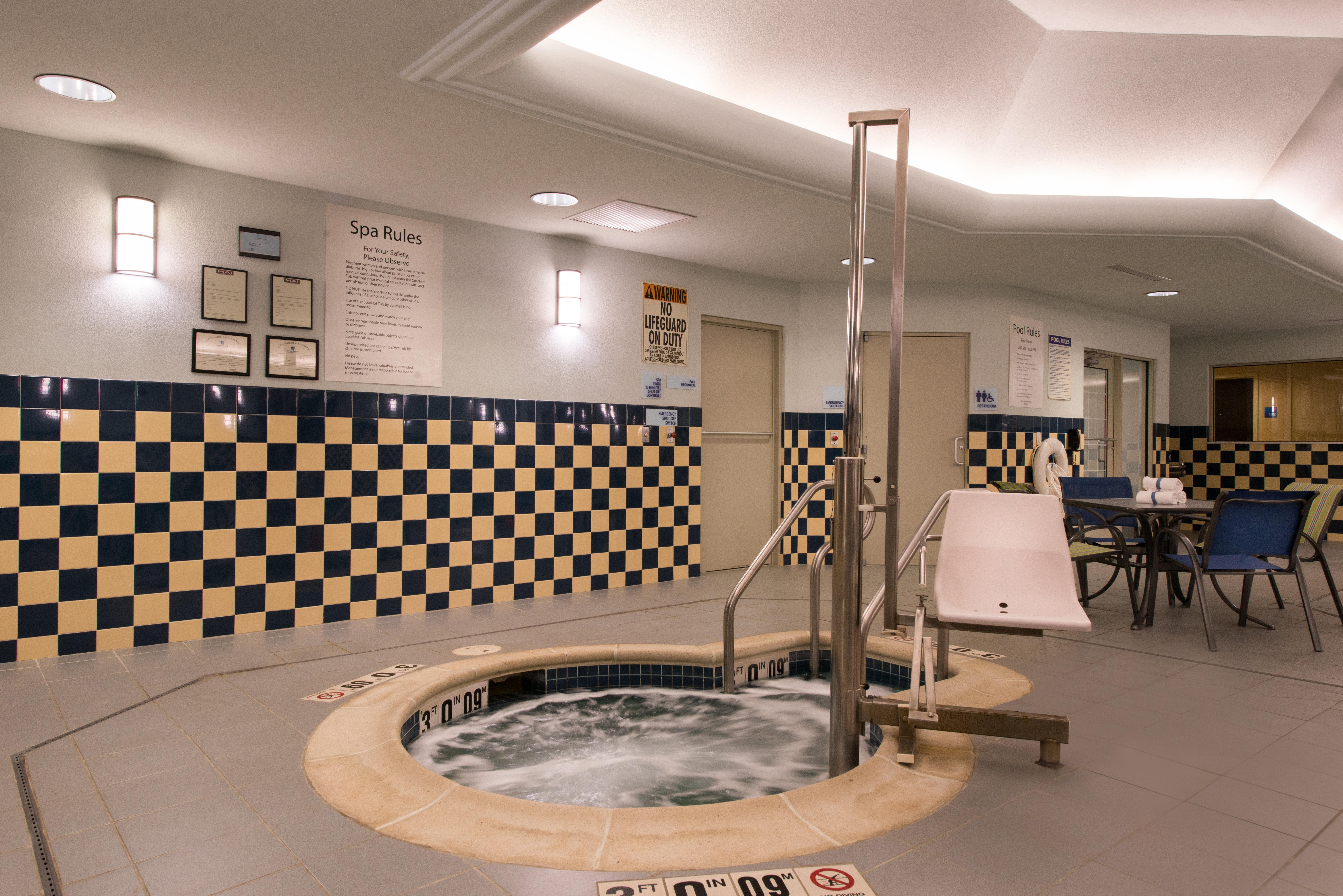 Holiday Inn Express And Suites Dickson City By Ihg Bagian luar foto