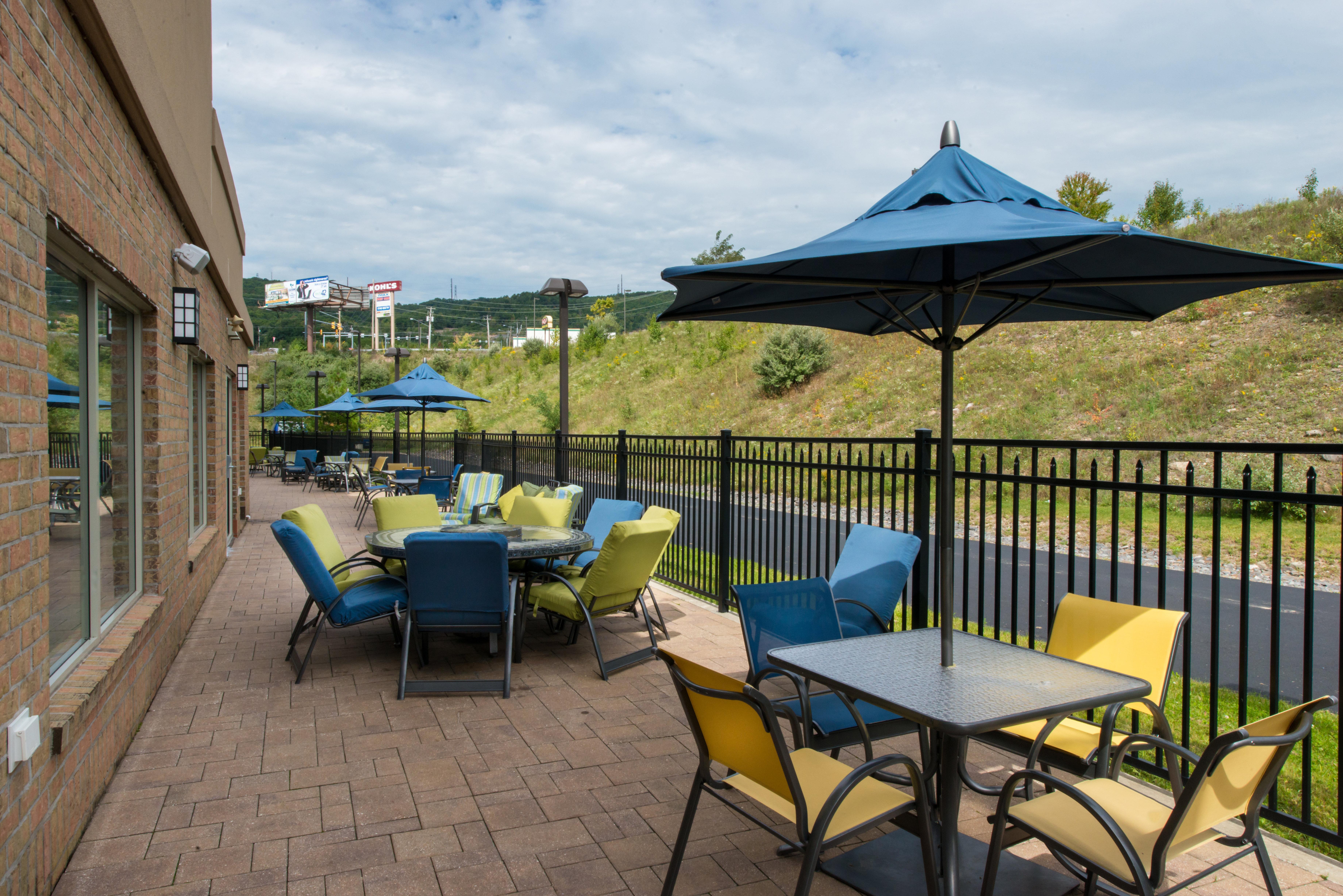 Holiday Inn Express And Suites Dickson City By Ihg Bagian luar foto