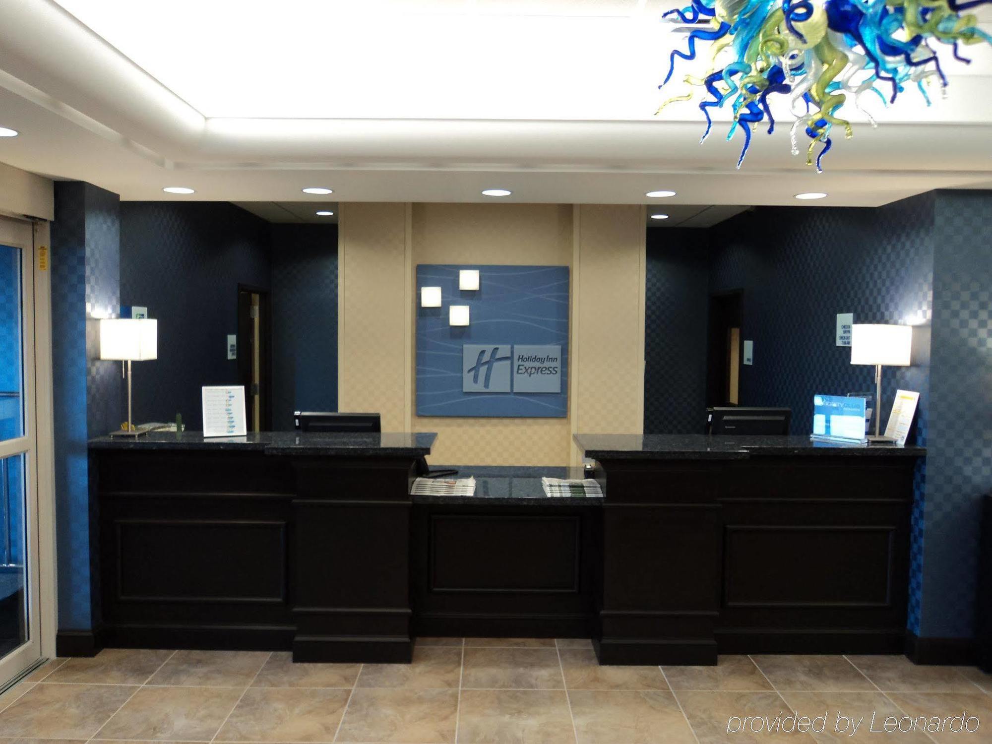 Holiday Inn Express And Suites Dickson City By Ihg Interior foto